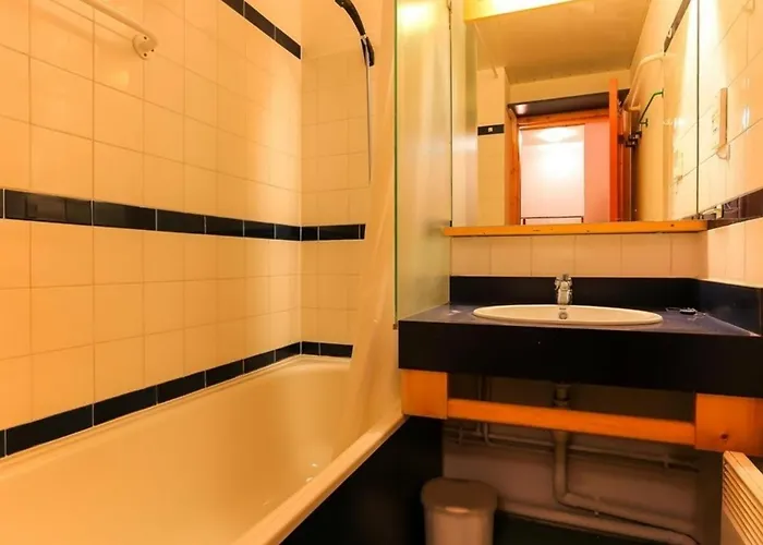 Aux Pieds, - 6 Pers, 1er Etage, 31m², Proche Commerces Et Esf - Fr-1-637-24 * Val Thorens